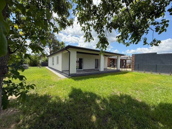Будинок 150 м² біля лісу з терасою і 6 сотками в Капітанівці
