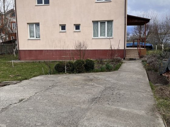 Будинок в с.Буча (Гуровщина), Любимівка. Любимівка