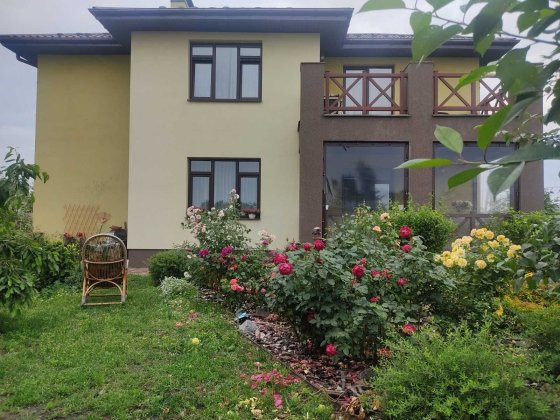Лютіж, комфортний будинок 220 кв.м.  Ліс і вода