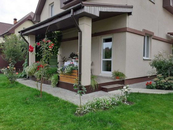 Продам двоповерховий будинок з ділянкою  5 соток, 120 кв. м, 5 кімнат,  вул. Східна Мархалівка