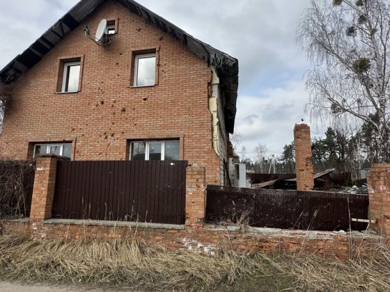 Продаж пошкодженого-жилого будинку під лісом 2 поверхи на 6 сотках с. Мощун Мощун