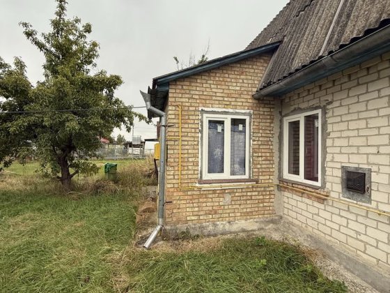 Дачний будинок на 6 сотках з газом та піччю. Мощун Мощун