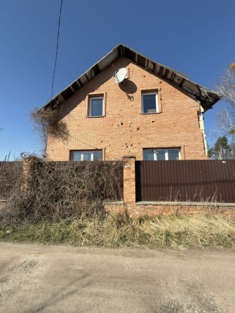 Продаж пошкодженого житлового будинку на 5.5 сотках, 145 м. С. Мощун - фото 1