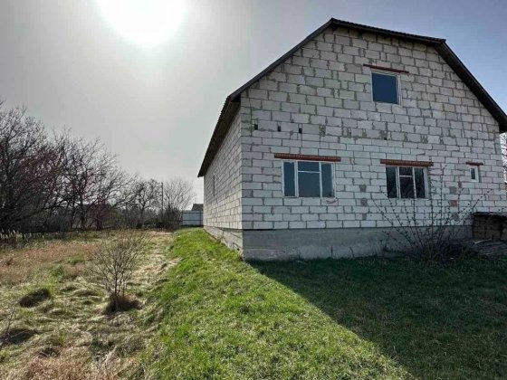 Продається будинок,і земельна ділянка під Києвом. Осыково