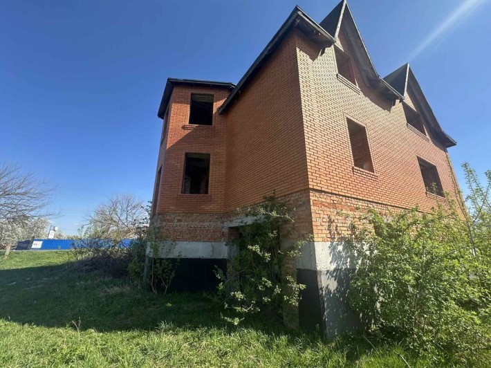 Просторий будинок в селі Осикове - фото 1
