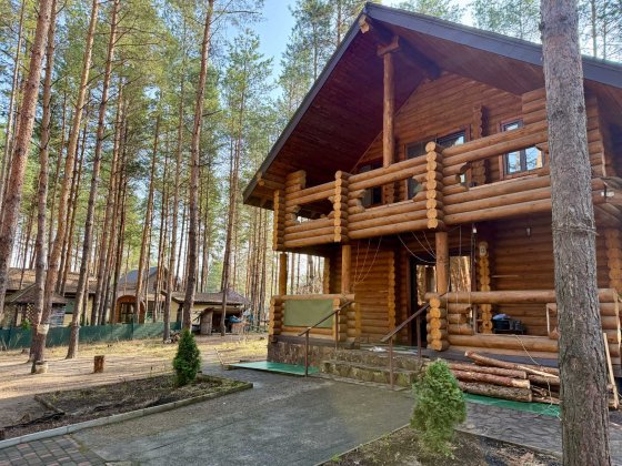 Будинок зі зрубу під Києвом (Пилиповичі). В сосновому лісі. З ремонтом Єоселя сертифікат держпрограм Пилиповичи