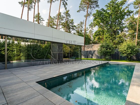 Продажа дома, 305 м2, с. Плюты, Обуховский р-н, 3L Residences