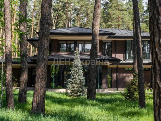 Продаж сучасного домоволодіння у мальовничому лісі, 40 км. від Києва Плюти