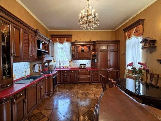 Продажа дом Погребы Броварской 328м. 9соток