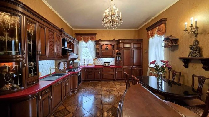 Продажа дом Погребы Броварской 328м. 9соток - фото 1