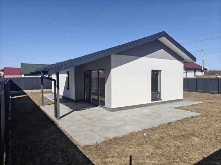 Продам будинок 9 на 12 метрів в Рожівці - фото 1
