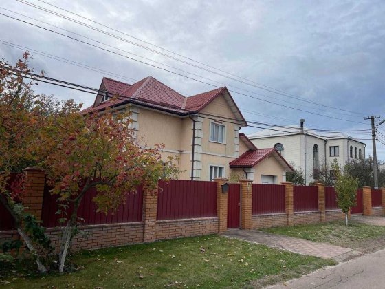 Продаж доглянутого, затишного будинку з генератором у с. Пухівка Пухівка