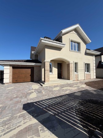 Продаж будинку 210м² у Щасливому 8 соток Гараж Газ обробка під ремонт - фото 1
