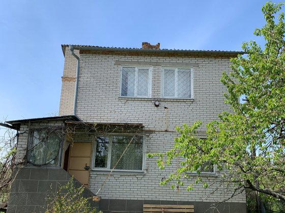 Продаж будинку 99,7 кв. м.  з земельною ділянкою 12 соток у с. Хлепча, Київська обл Хлепча
