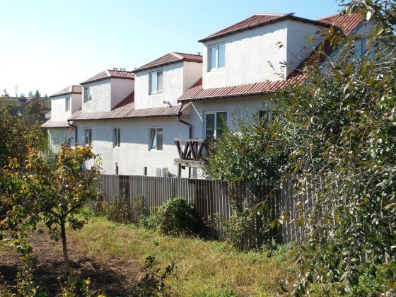 Продам багатоквартирний будинок в с.Хотів Хотов