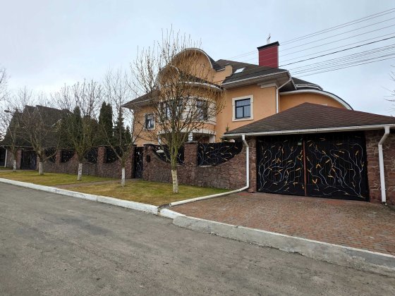 Продаж 3 поверх. будинку 380 м², 12 соток, село Чайки, Бучанський р-н Чайки