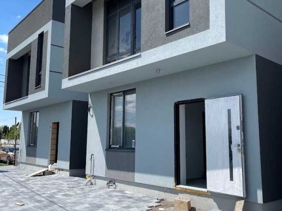Стильний будинок 110м² у с. Чайки! 3 спальні, газ, зона барбекю