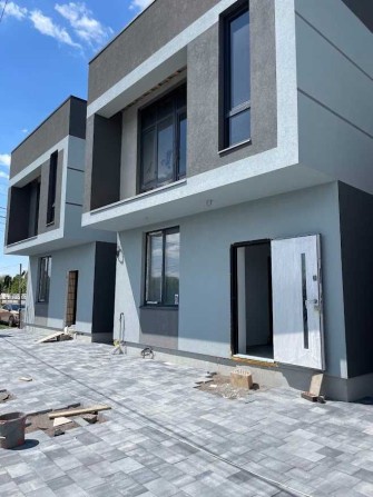 Стильний будинок 110м² у с. Чайки! 3 спальні, газ, зона барбекю - фото 1