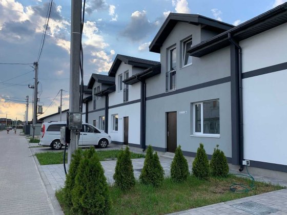 4спальніТаунхаус 127кв м.КМ Тарасівка,на межі Юрівка(Віта-Поштова).Зупинка 9 км від Києва. Юрівка