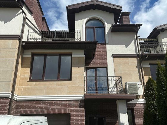 Продаж таунхаусу без комісії!!! Деснянський р-н., Троєщина!!! Київ