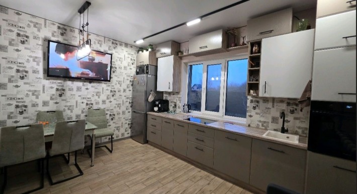 ЖИЛИЙ  БУДИНОК  120 кв.м. з меблями та ТЕХНІКОЮ на 10 сотках - фото 1