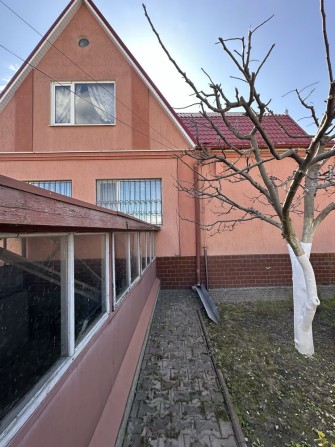 Продаж Газифікованого Будинку 170 кв.м поруч Центра міста хоз. будівлі гараж підвал 10 сот - фото 1