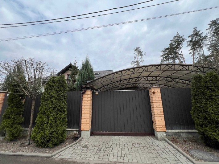 Будинок 200 м² з басейном, гаражем, сауною та автономністю - фото 1