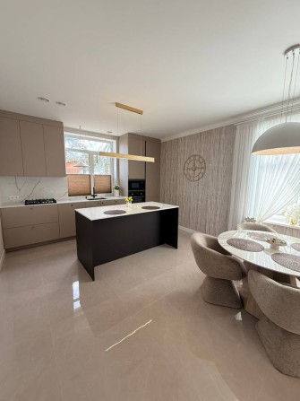 Продам Будинок з Якісним Ремонтом в Лісовій Бучі. Без Комісіі. - фото 1