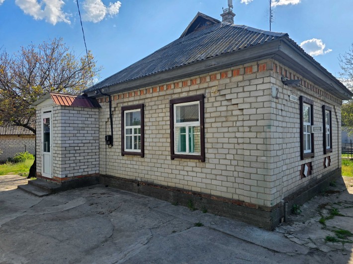 Продаж цегляного будинку - фото 1