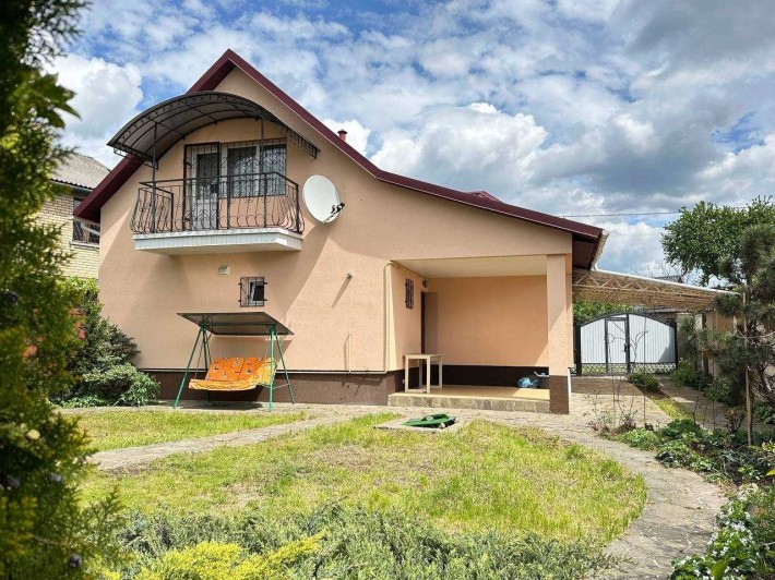 Будинок з ремонтом в Ірпіні (р-н Романівки) - фото 1