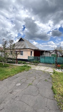Продается ДОМ со всеми удобствами.Ингулецкий район с. ЗЕЛЕНОЕ. - фото 1