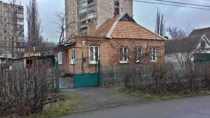 Продаю дом по Днепр.шоссе,(ул.Пурина 57,Долгинцево)очень хорошее место! - фото 1