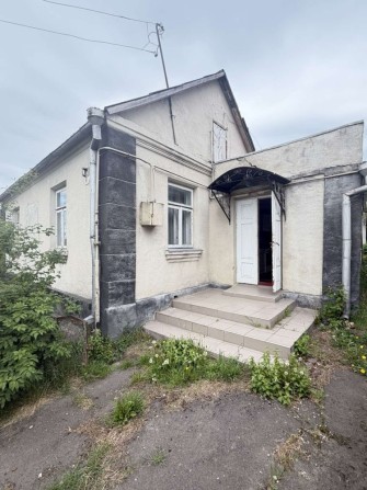 Продаж будинка  р-н Красне, з великим гаражем та землею - фото 1