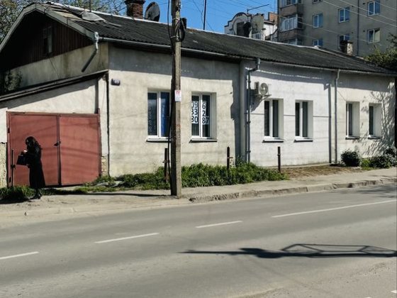 Продається частина будинку під ремонт в центр. частині міста, ваучер!_ol Івано-Франківськ