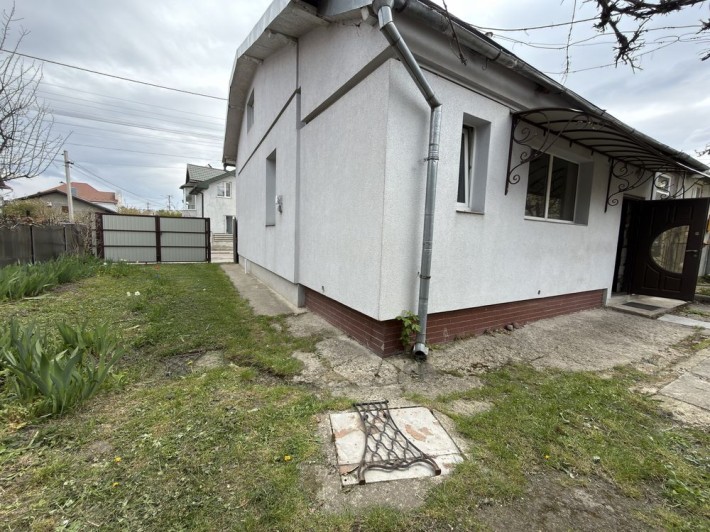 Продається напівособняк поруч з центральною частиною міста - фото 1