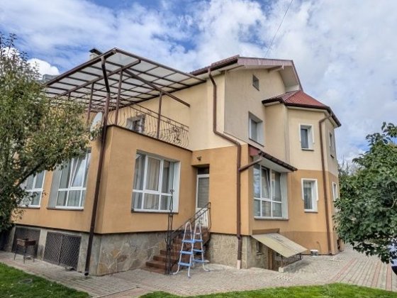 ТЕРМІНОВО!!! Продам будинок до центру 5 хв. їхати. Заїжджай і живи! Ивано-Франковск