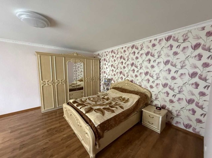 Продам частину будинку в центрі міста - фото 1