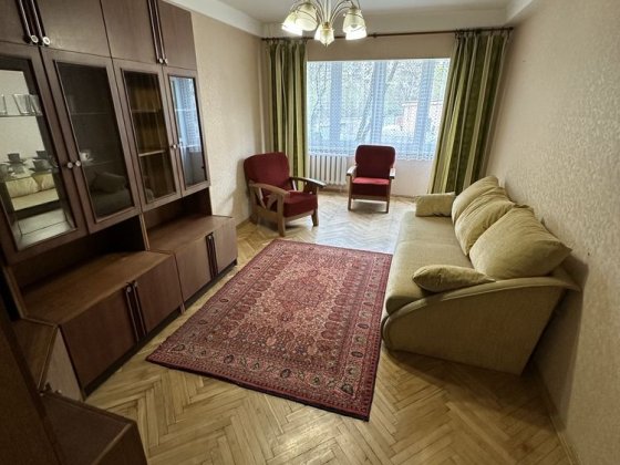 Энтузиастов двухкомнатная срочно сдам квартиру