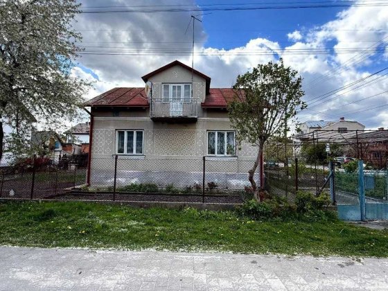 Продаж будинку з ремонтом, 98.9м2, діл 6сот, вул. Мирна Винники Львів Винники