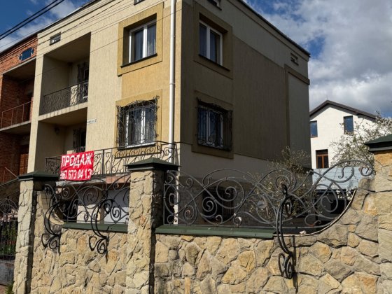 Продаж будинку у м. Винники Винники