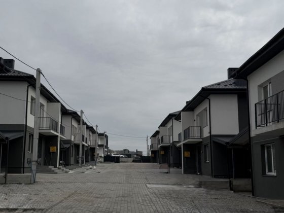 ПРОДАЖ котеджу з документами в с.Зубра (Львів), до об"їзної Зубра