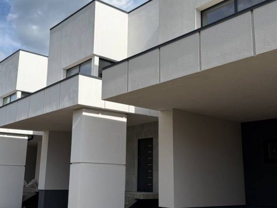 Продаж готового котеджу в Зубрі. 125 кв.м. 2 сот ділянка Зубра
