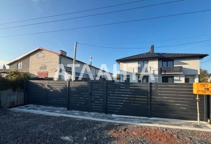 Продаж сучасного будинку з авторським ремонтом - фото 1