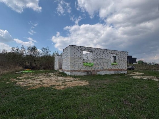 Продаж незавершеного будинку з ділянкою 9.6 сотих с Малехів Малехів