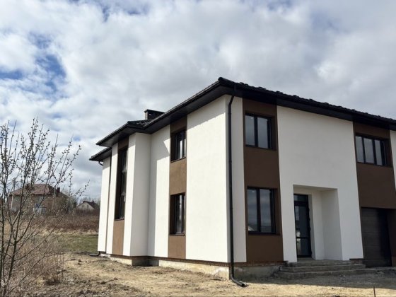 Будинок, 1 км. до Львова,ТЦ Peretyn, Є-оселя, Розтермінування