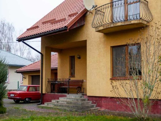 Продаж добротний будинок в передмісті Львова — с. Скнилів Скнилов