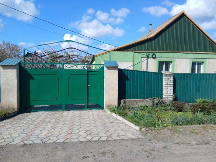 Продам свій будинок Снігурівка ,не оренда - фото 1