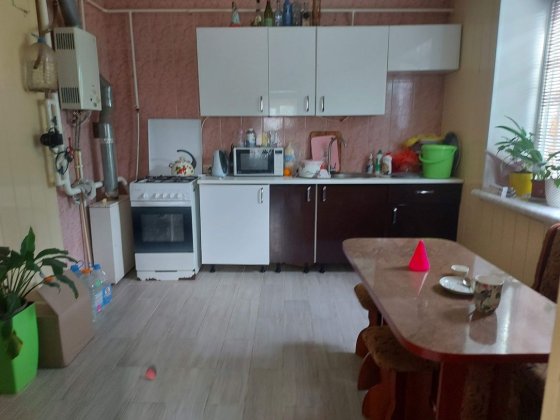 Продам дом в Большой Коренихе и жилая летняя кухня Весняне
