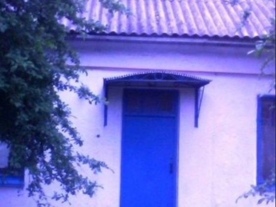 Будинок біля вишки Новый Буг