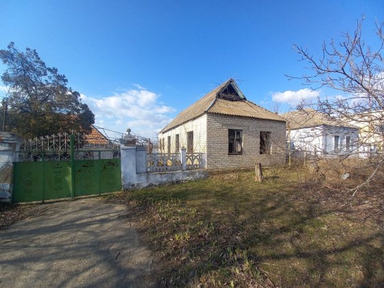 дом возле речке баловное Баловное